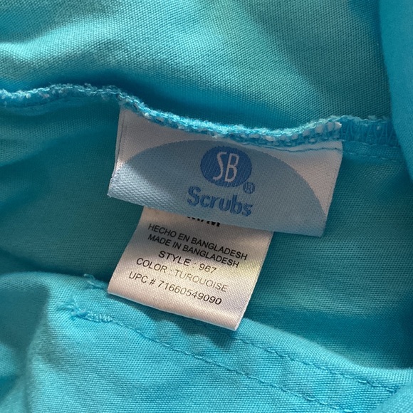 Lightweight Scrubs - Picture 10 of 12